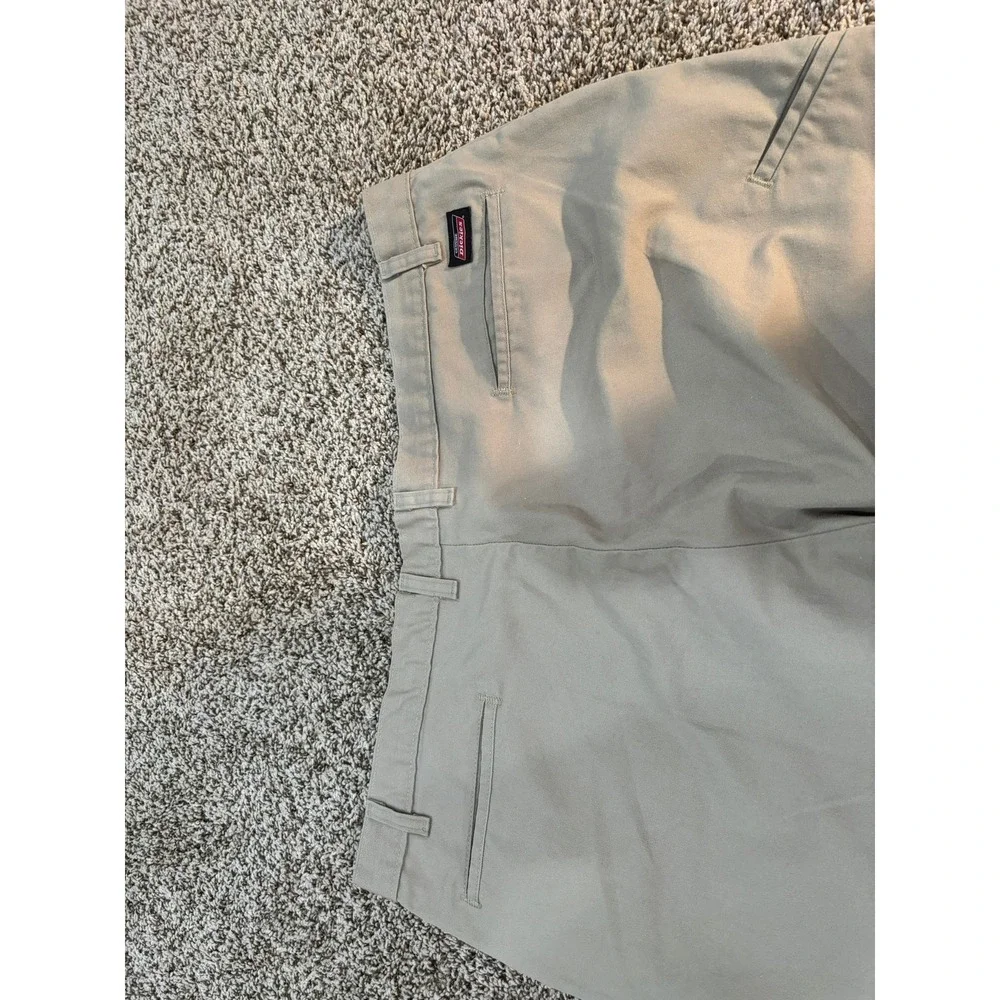 Dickies Work Pants Mens 42x30 Khaki Tan Straight Leg Utility Carpenter Workwear